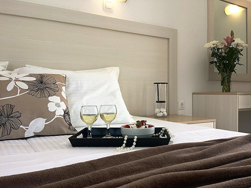Crown Apartments 칼리베스 외부 사진